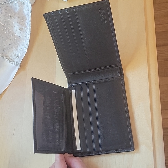 Men's Coach wallet - Picture 3 of 4